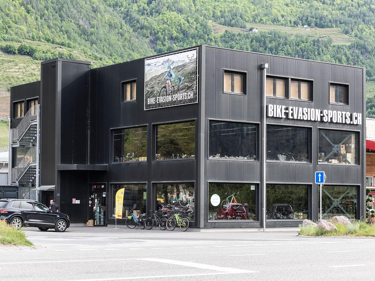 Bike Evasion Sports / m-way