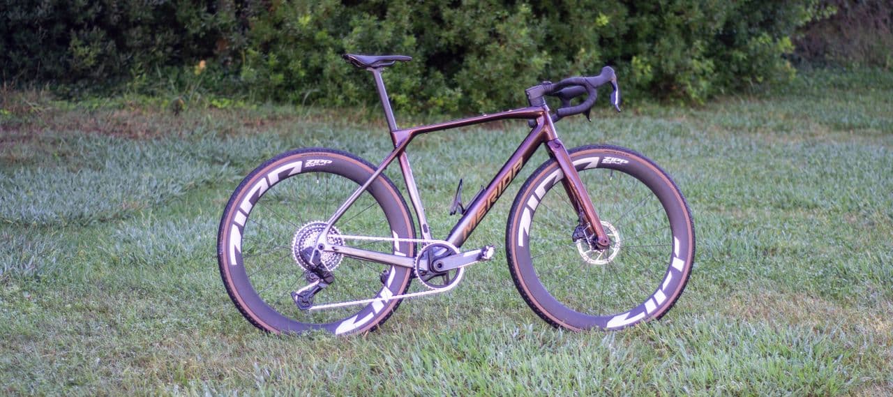Premier test du Merida Mission : une combinaison roues-pneus d'origine qui limite le vélo plutôt qu'elle ne le soutient